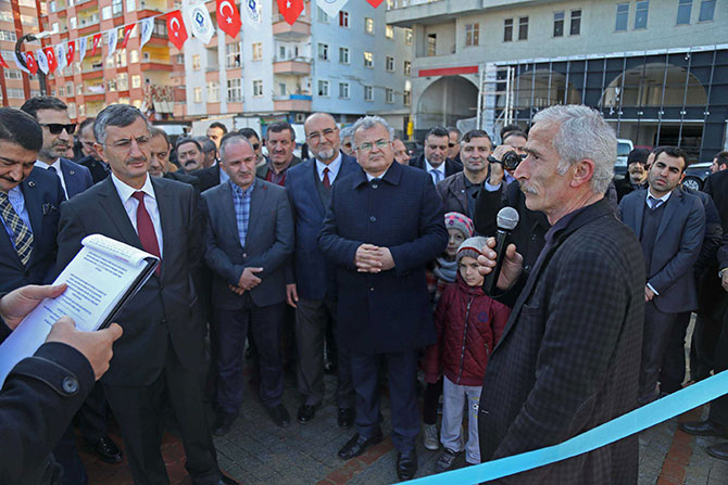 muhs12.jpg muhs12.jpg