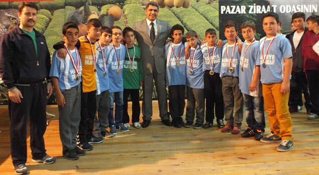 odul12.jpg odul12.jpg