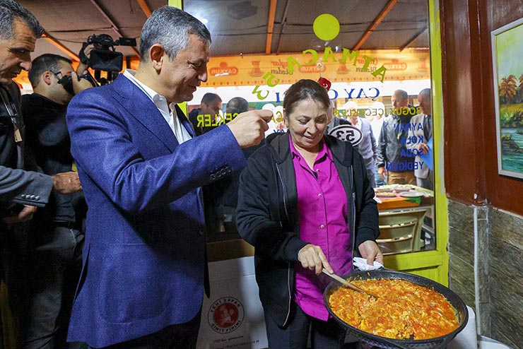 ozgur2.jpg
