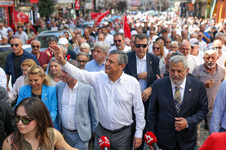 ozgurozel4-001.jpg