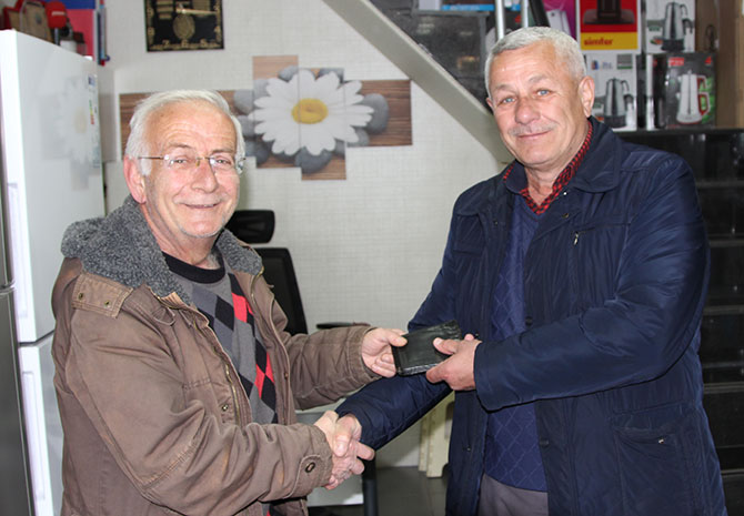 para22.jpg para22.jpg