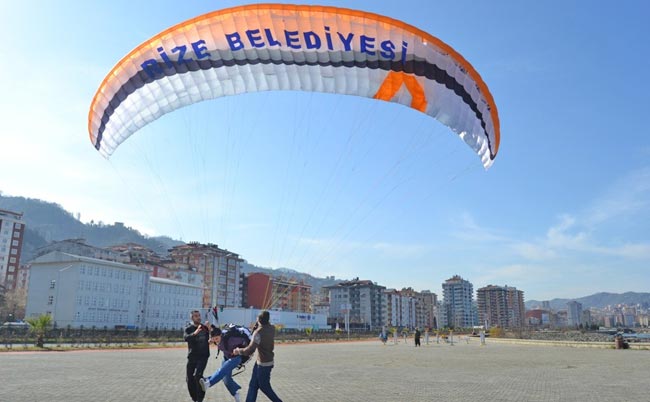 parasut05.jpg parasut05.jpg