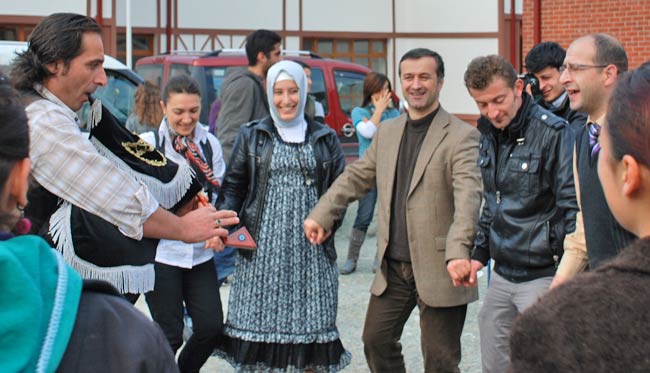 pazar-myo-hamsi-soleni1.jpg pazar-myo-hamsi-soleni1.jpg