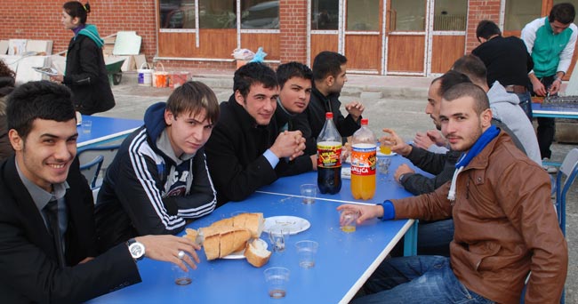 pazar-myo-hamsi-soleni5.jpg pazar-myo-hamsi-soleni5.jpg