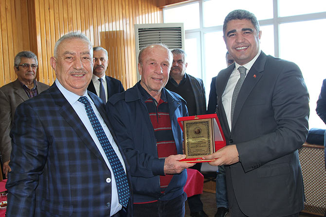 plaket-001.jpg plaket-001.jpg