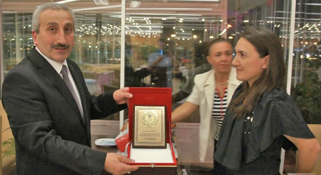 plaket5.jpg plaket5.jpg