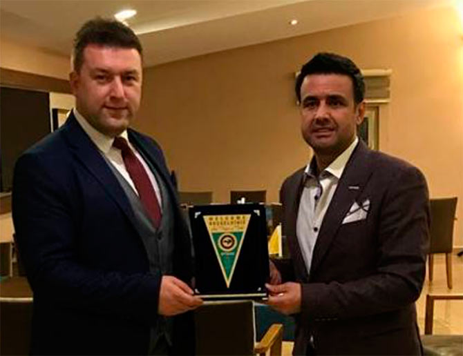 plaketsuada2.jpg plaketsuada2.jpg