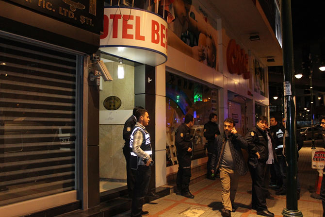 pol1-002.jpg pol1-002.jpg