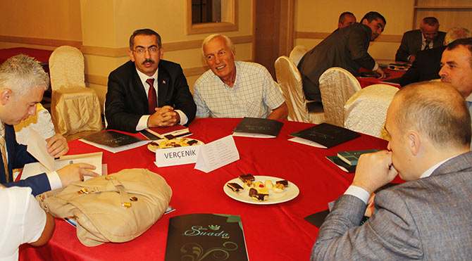 renk8-001.jpg renk8-001.jpg