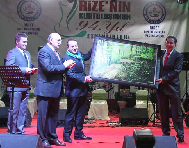 ridef4.jpg ridef4.jpg