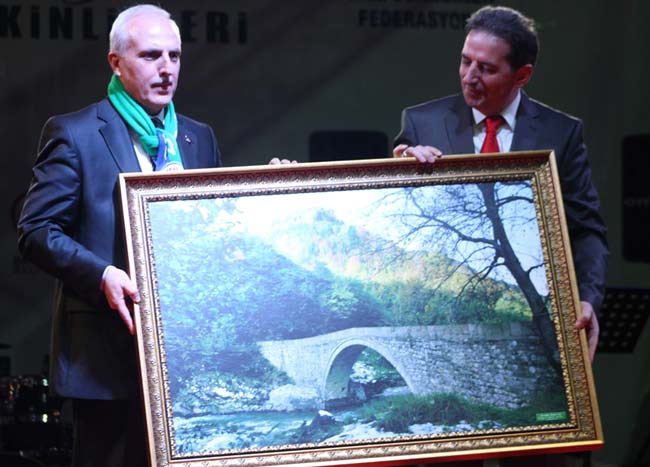 ridef6.jpg ridef6.jpg