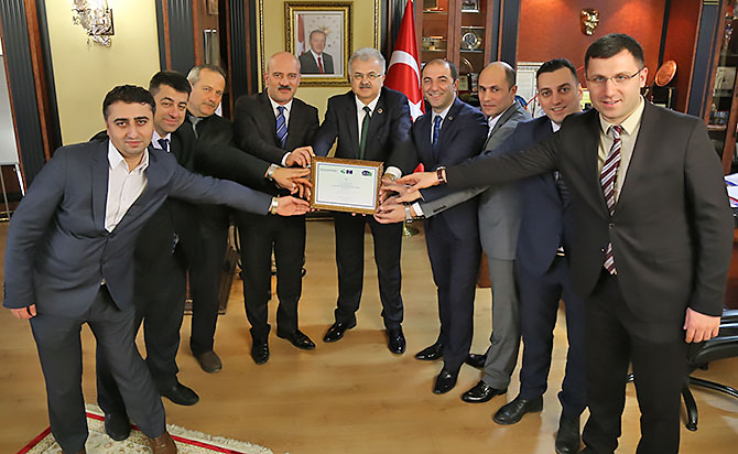 rzbld4.jpg rzbld4.jpg