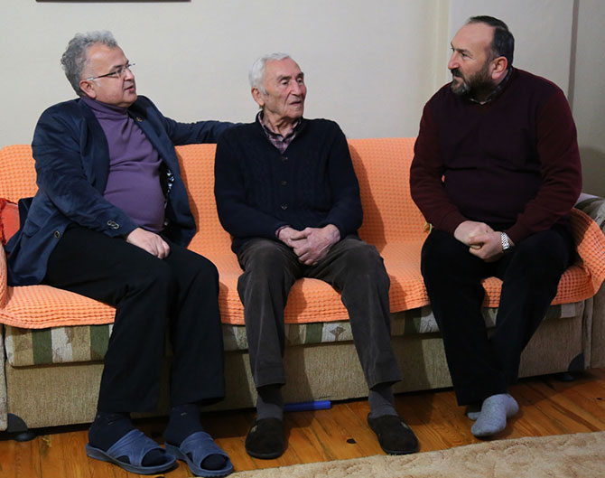 senolbirol3-001.jpg senolbirol3-001.jpg