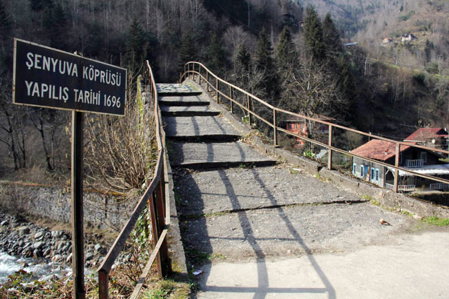 senyuva2.jpg senyuva2.jpg