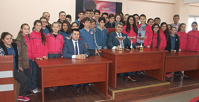 spor1-003.jpg spor1-003.jpg