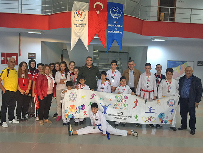 spor1-004.jpg spor1-004.jpg