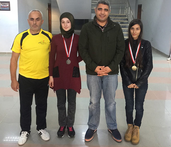 spor11-001.jpg spor11-001.jpg