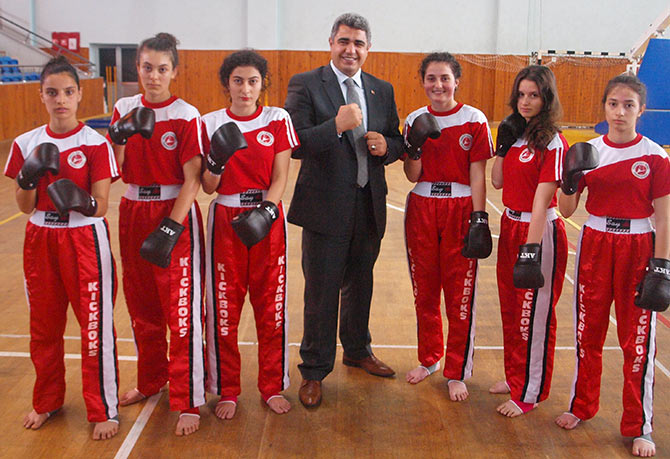 spor5-001.jpg spor5-001.jpg