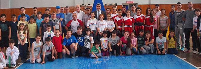 spor7-001.jpg spor7-001.jpg