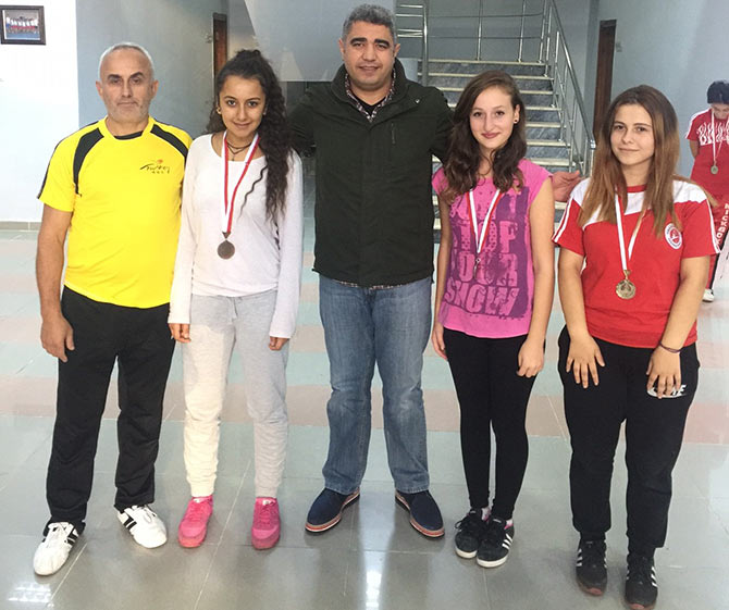 spor8-002.jpg spor8-002.jpg