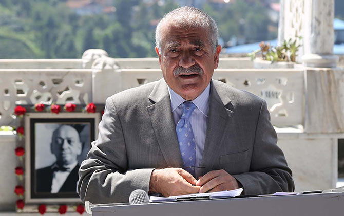 sultan-001.jpg sultan-001.jpg