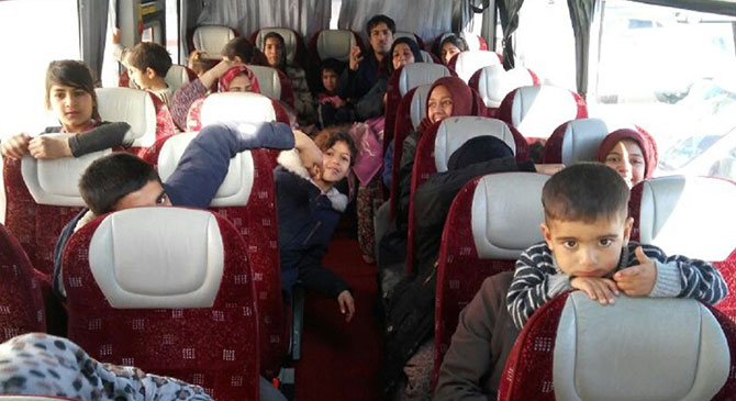 suriyeliler.jpg suriyeliler.jpg