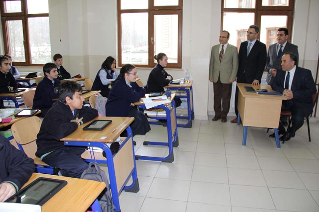 tablet2.jpg tablet2.jpg