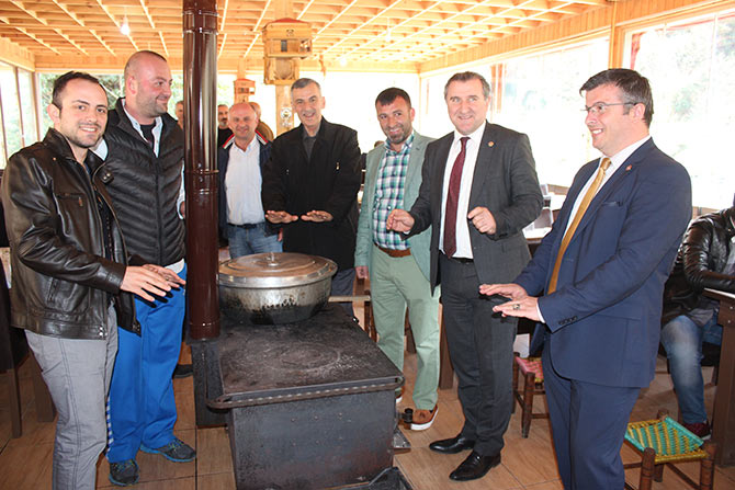 tana02.jpg tana02.jpg