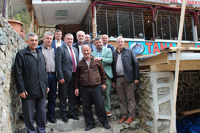 tana08.jpg tana08.jpg