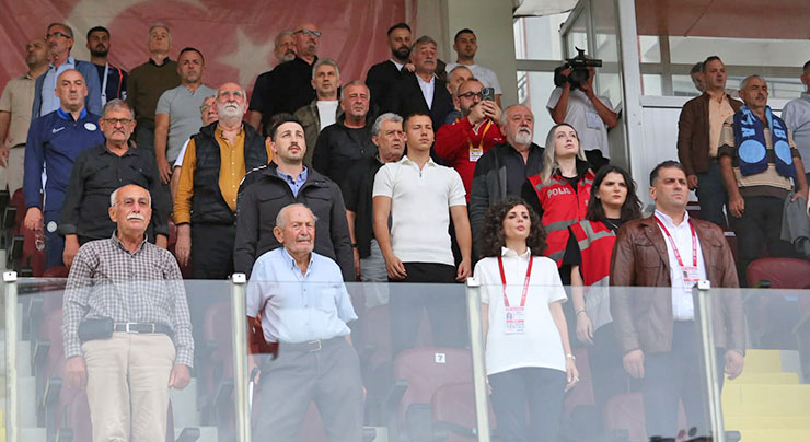 taraftar1-002.jpg