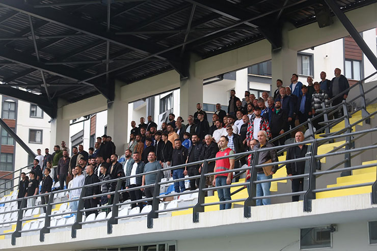 taraftar4-004.jpg