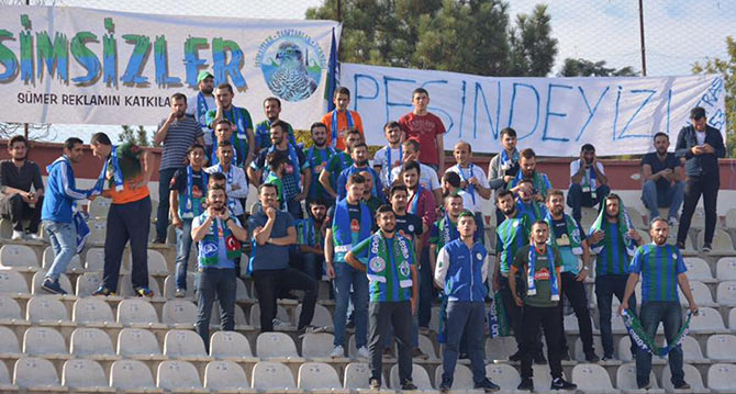 taraftarrizespor1.jpg