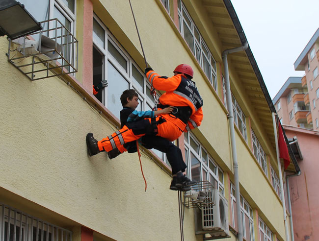 tatbikat2.jpg tatbikat2.jpg