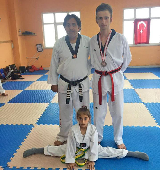 tekv4-001.jpg tekv4-001.jpg