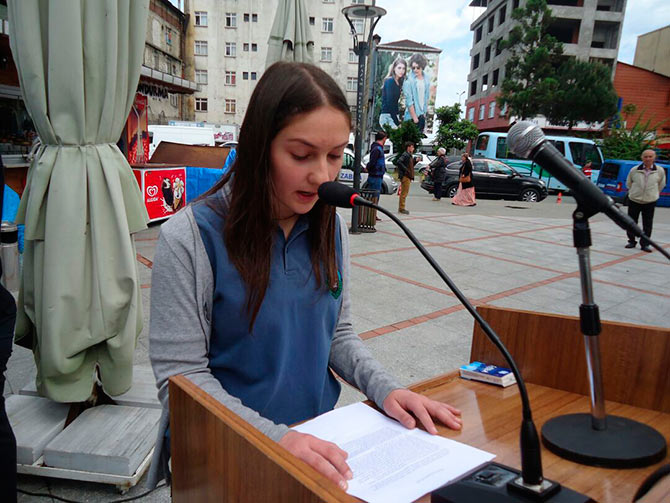 trfk19-001.jpg trfk19-001.jpg