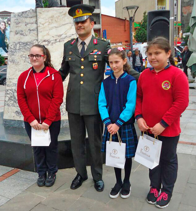 trfk4-002.jpg trfk4-002.jpg