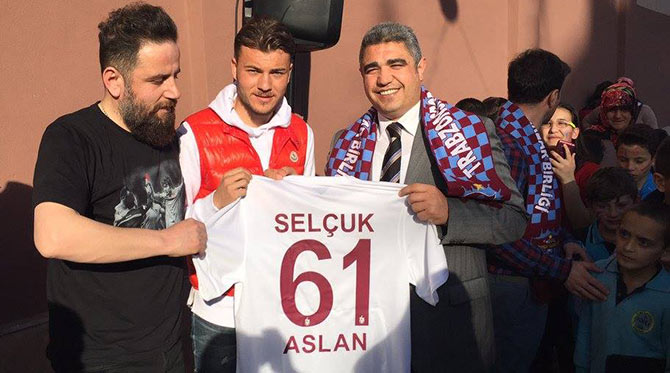 ts5-002.jpg ts5-002.jpg