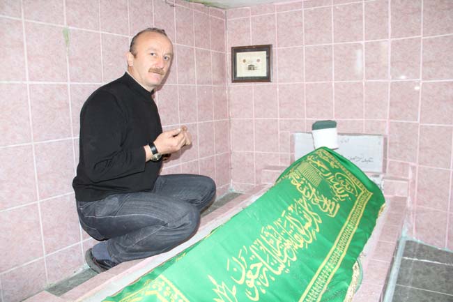 turbe1.jpg turbe1.jpg