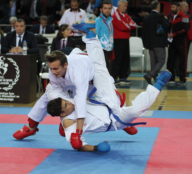 turn2-004.jpg turn2-004.jpg