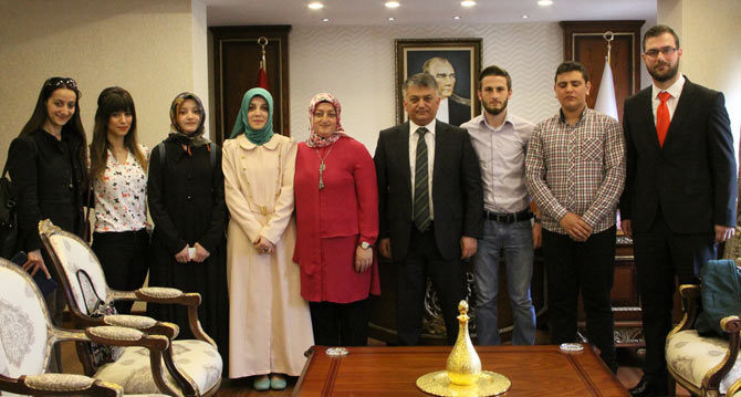 val1-001.jpg val1-001.jpg