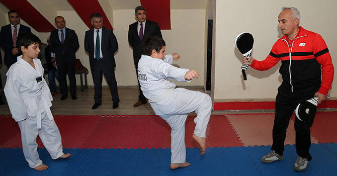 val2-004.jpg val2-004.jpg