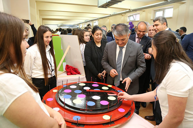 val4-004.jpg val4-004.jpg