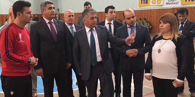 val6-002.jpg val6-002.jpg