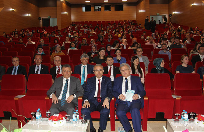 vali-001.jpg vali-001.jpg