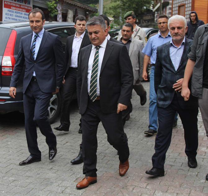 vali1-005.jpg vali1-005.jpg