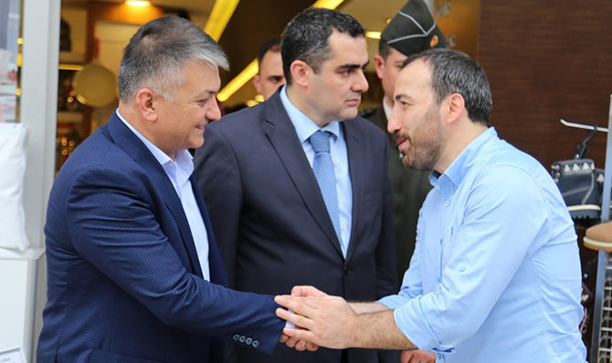 vali1-008.jpg vali1-008.jpg