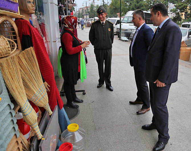 vali5-003.jpg vali5-003.jpg