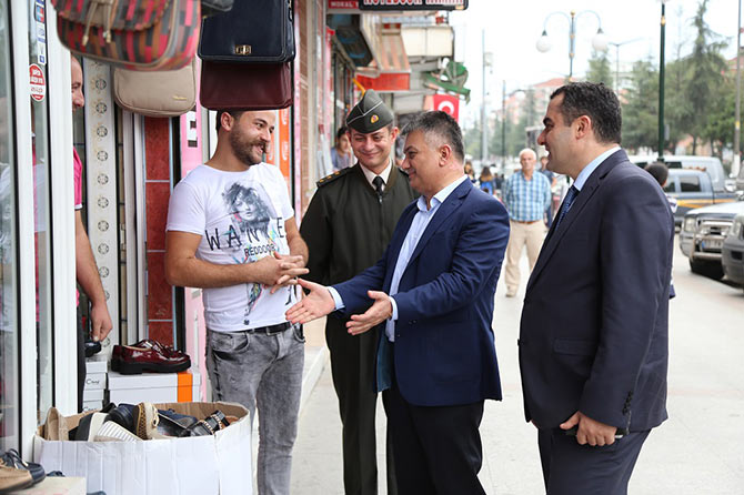 vali6-002.jpg vali6-002.jpg