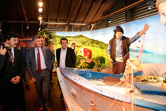 vali8-003.jpg vali8-003.jpg