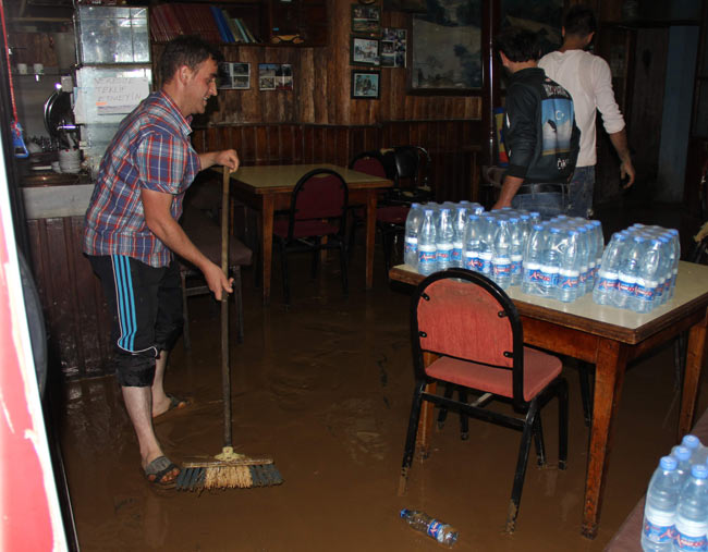 yagmur4.jpg yagmur4.jpg